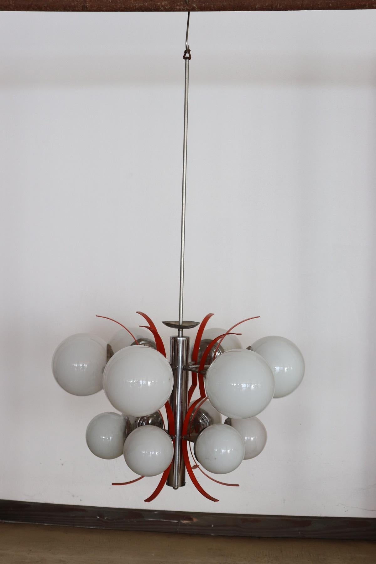 20th Century Italian Design Chandelier in Glass and Chrome Metal Chandelier 2