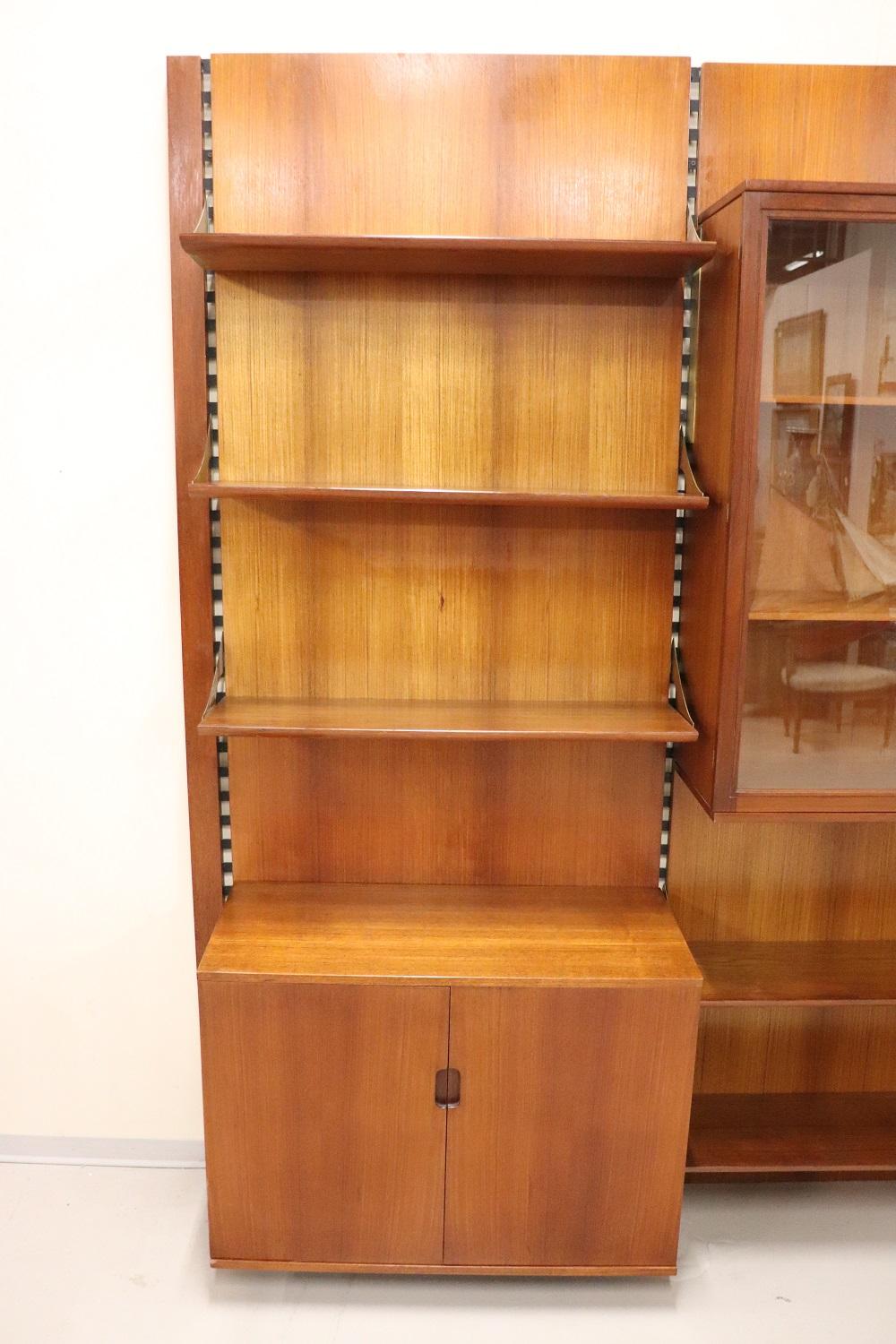 20th Century Italian Design Modular Bookcase in Teak 1960s by Raffaella Crespi 1