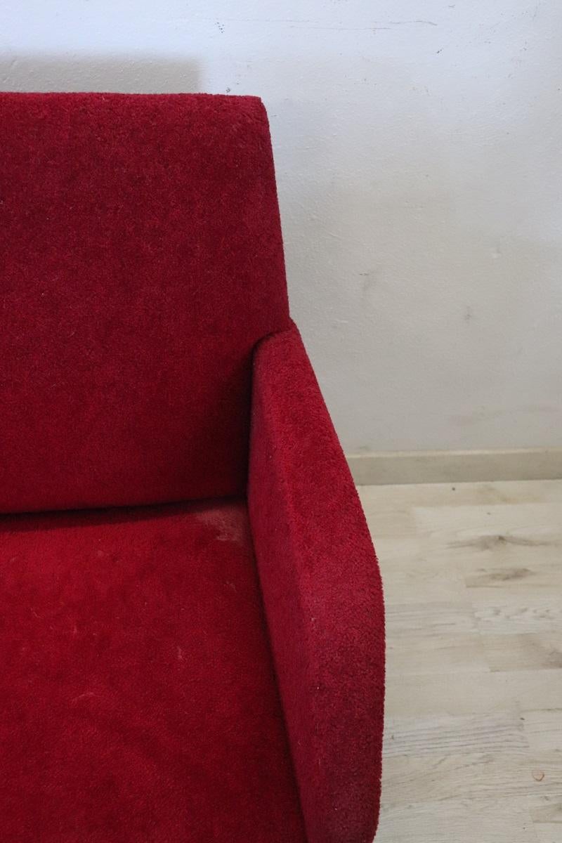 20th Century Italian Design Red Sofa, 1950s In Fair Condition For Sale In Casale Monferrato, IT