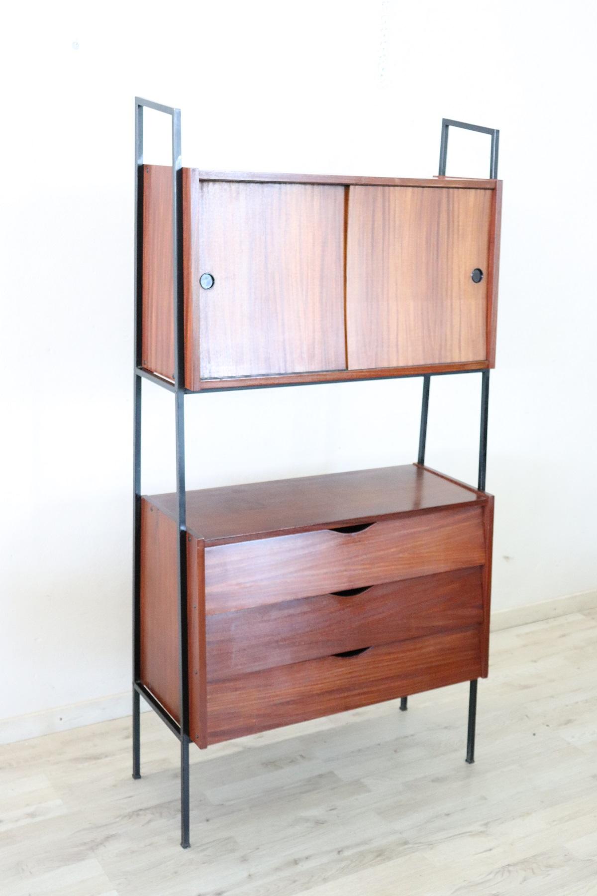 Italian design shoe cabinet 1960s. This Italian design furniture is made of teak wood. Great quality Italian design furniture perfect for a modern home. Perfect for decorating an entrance. This item will be shipped unassembled assembly is not