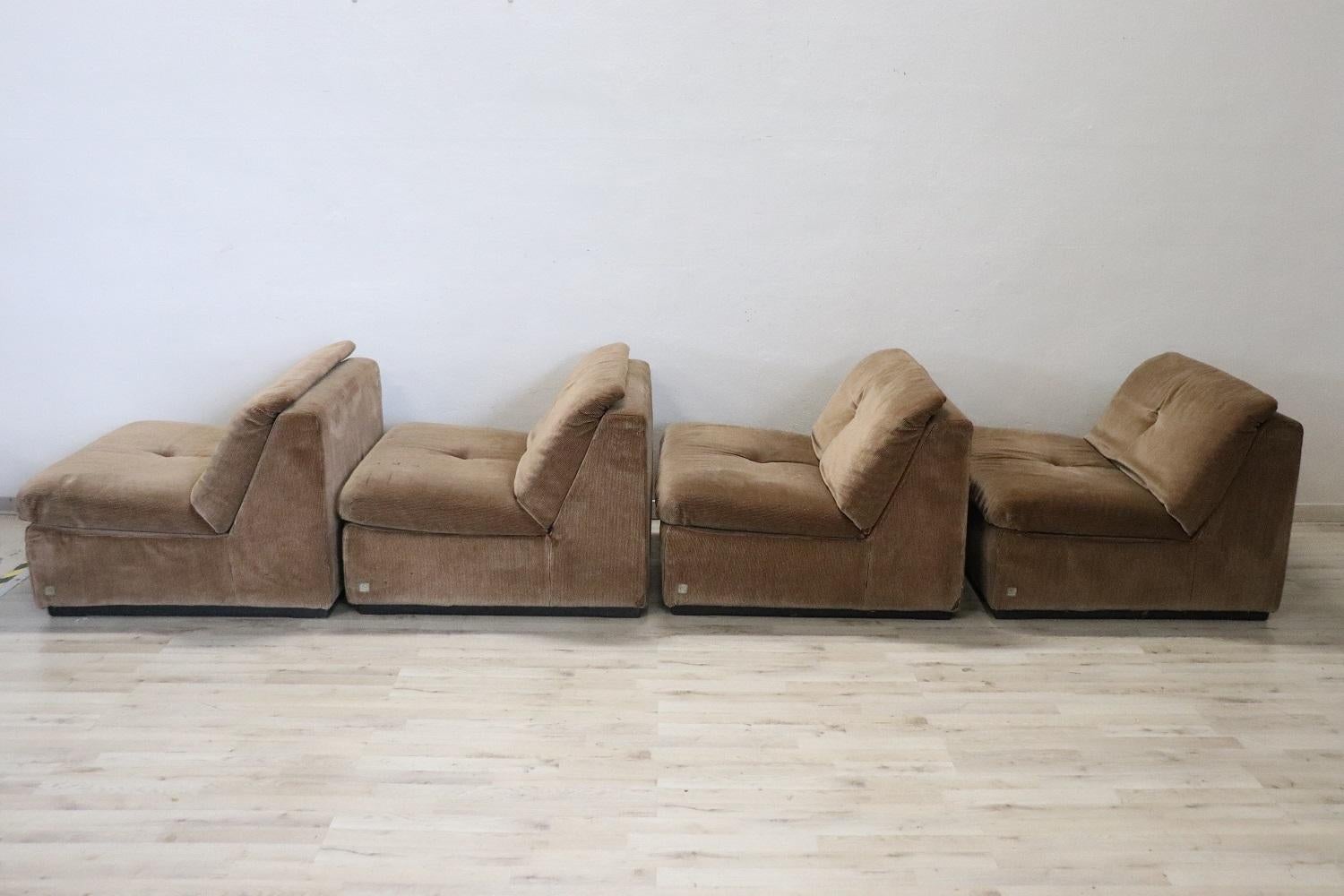 20th Century Italian Design Velvet Modular Sofa by Busnelli, 1970s For Sale 6