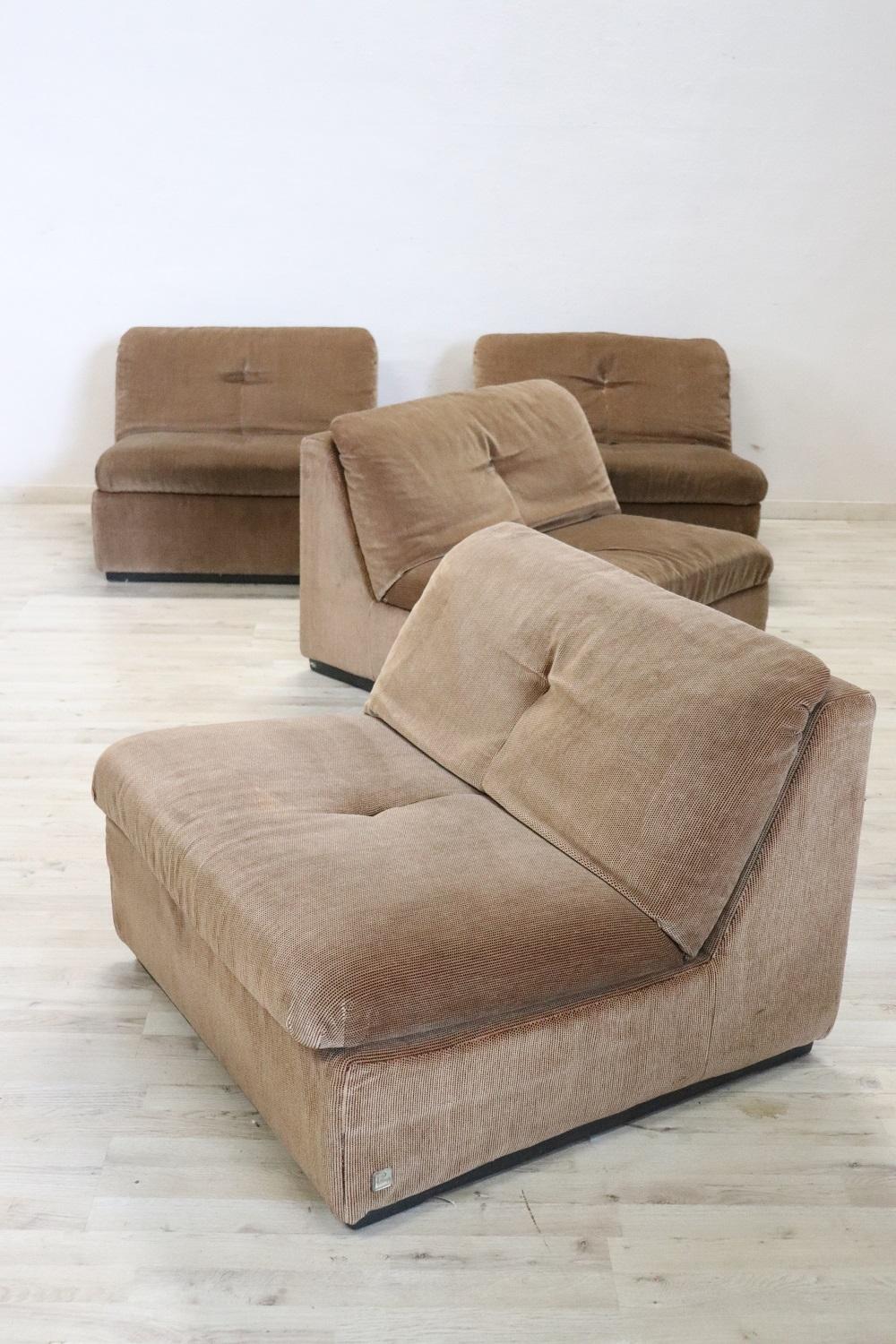 20th Century Italian Design Velvet Modular Sofa by Busnelli, 1970s For Sale 1