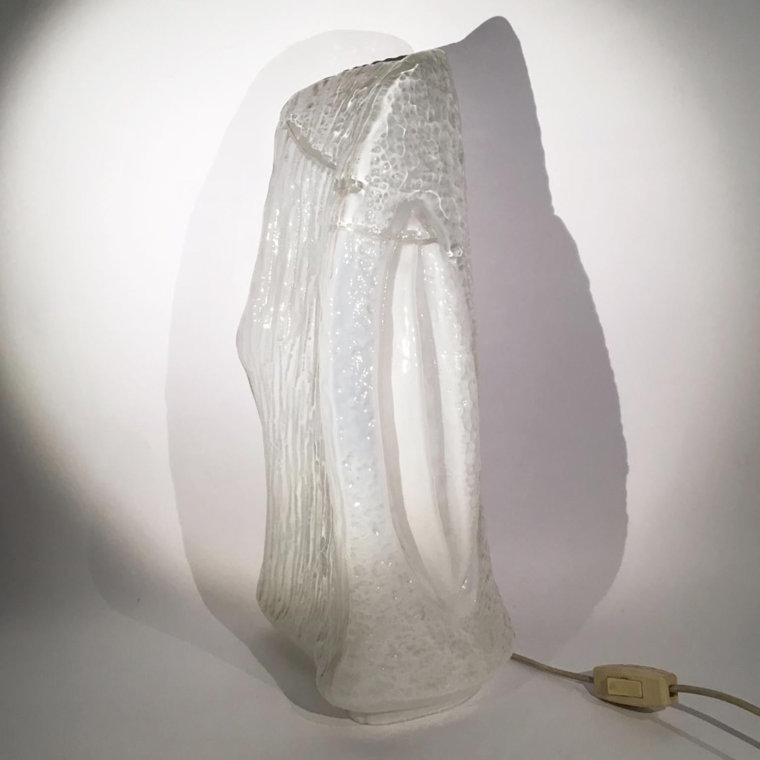 20th Century Italian Design White Blown Glass Table Lamp 1