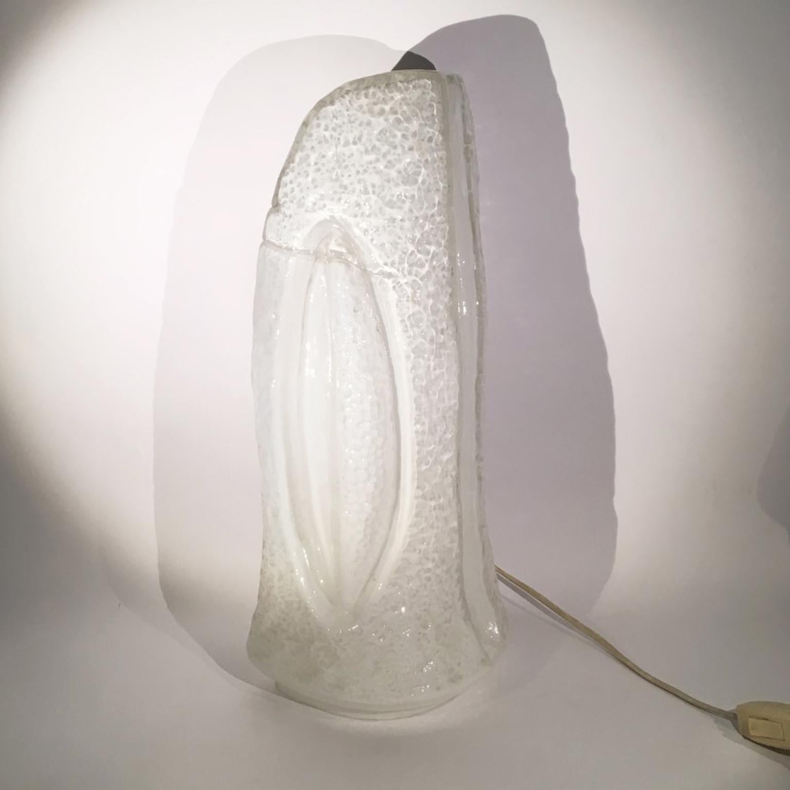 20th Century Italian Design White Blown Glass Table Lamp 2