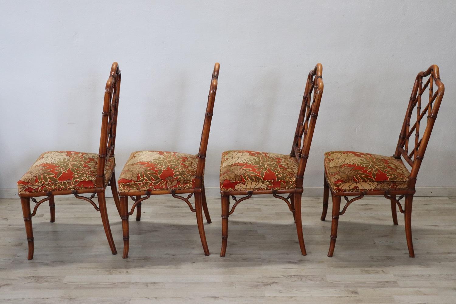 20th Century Italian Dining Room Extendable Table with Four Chairs 14