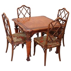 20th Century Italian Dining Room Extendable Table with Four Chairs