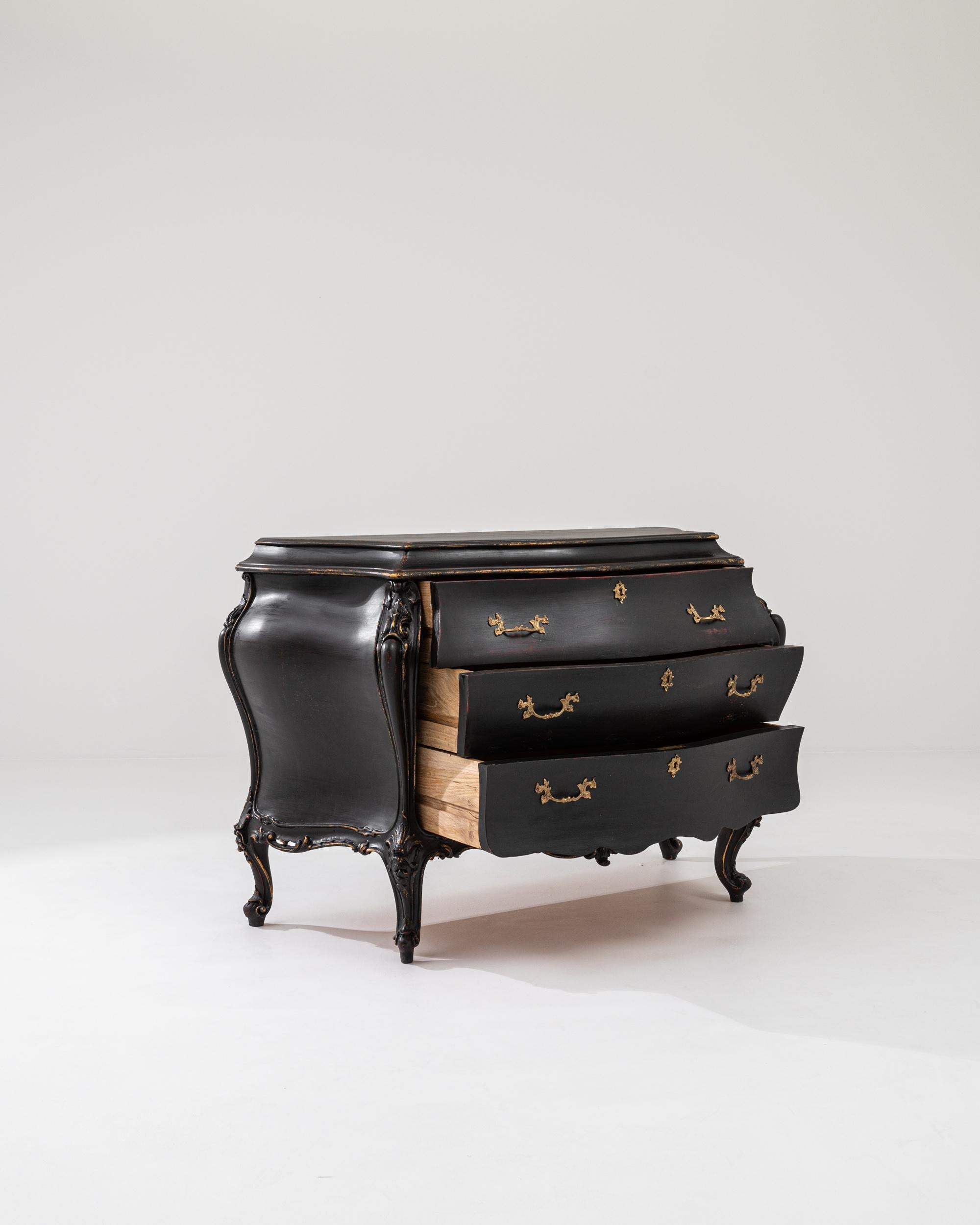 20th Century Italian Ebonized Chest of Drawers For Sale 2