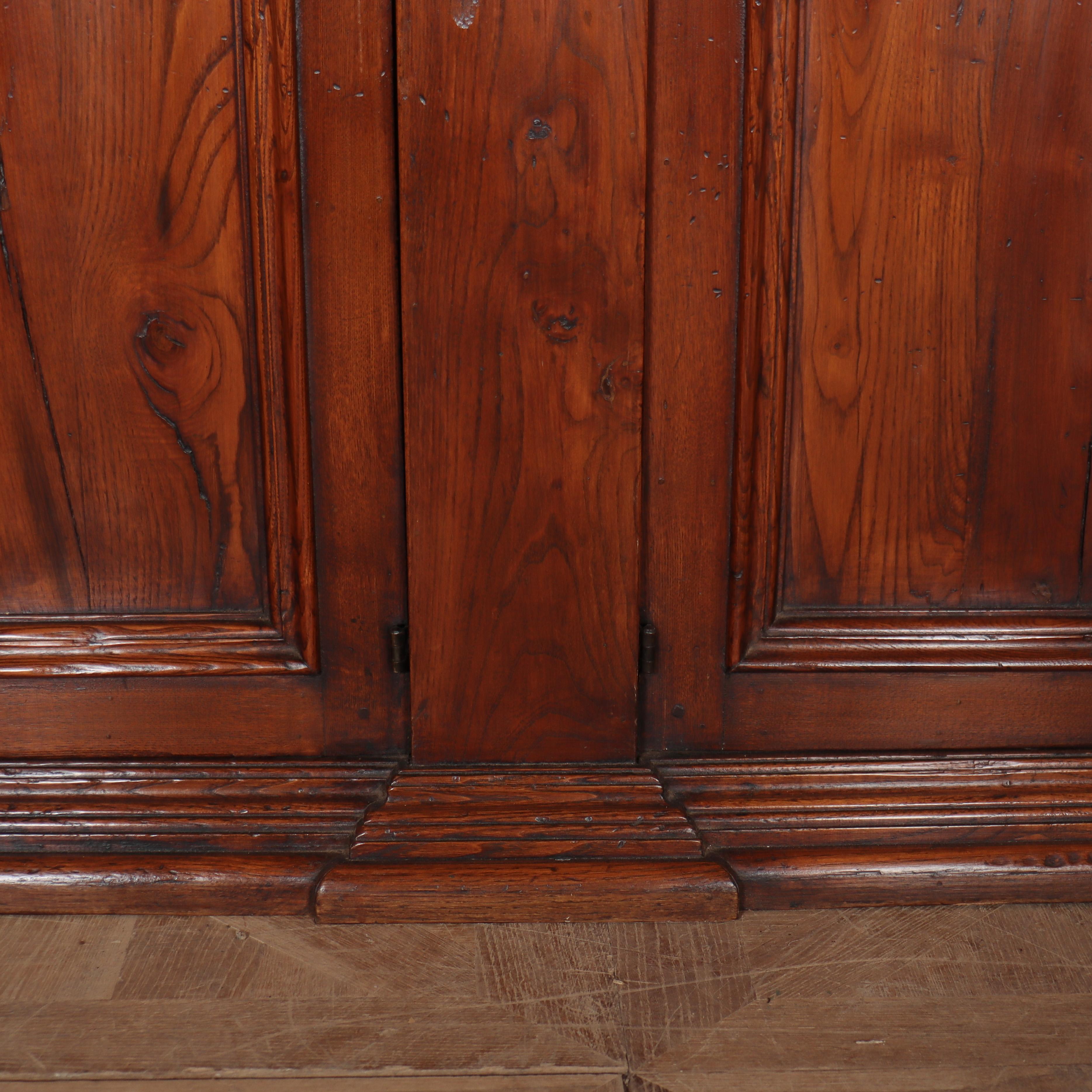 Olmo Buffet in olmo italiano del XX secolo in vendita