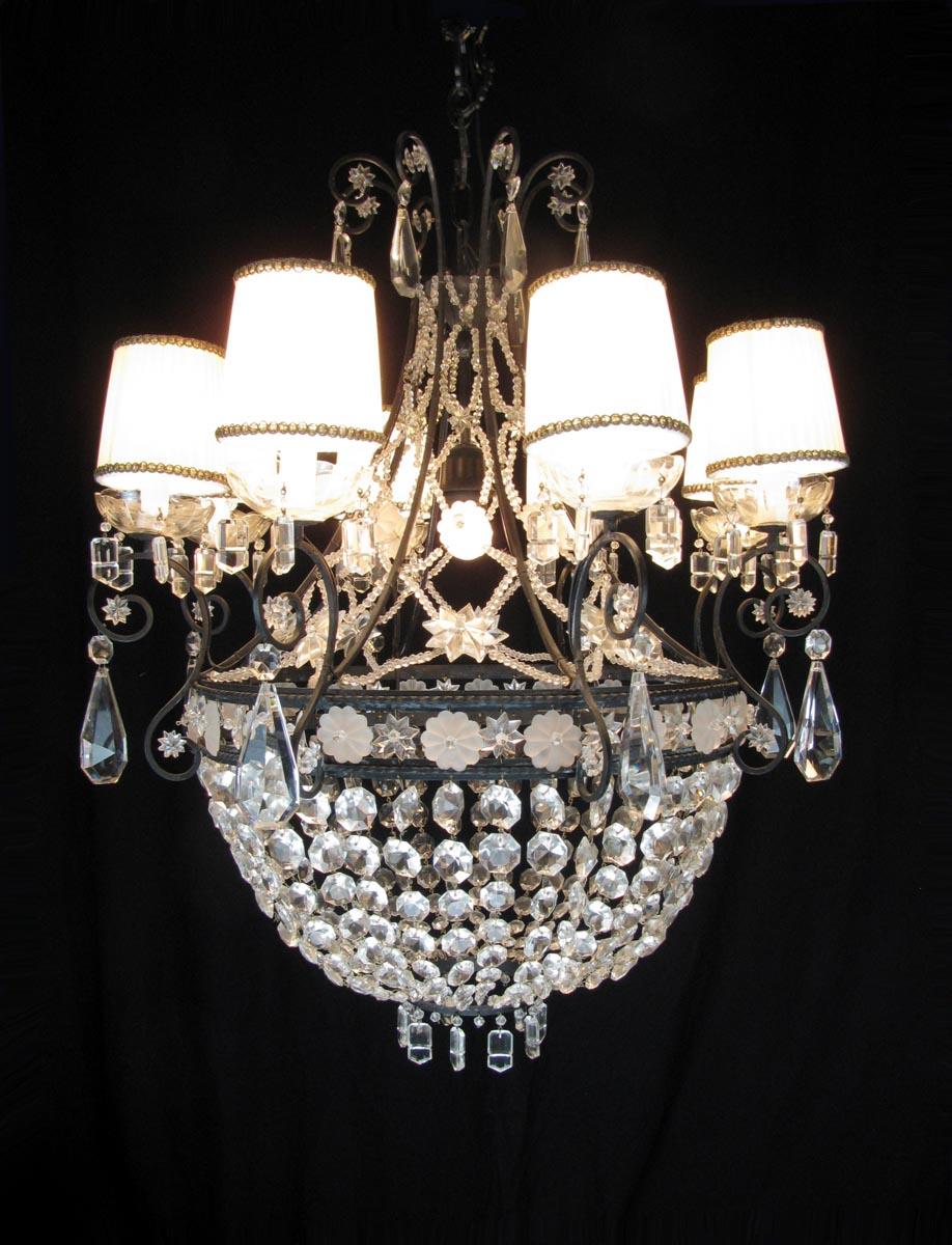20th Century Italian Empire Style Crystal and Black Iron Chandelier In Good Condition For Sale In Milan, IT