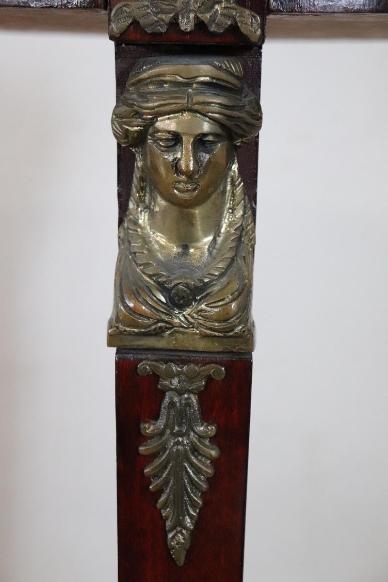 Guéridon in legno stile Impero del XX secolo con piano in bronzo e marmo In condizioni buone in vendita a Casale Monferrato, IT