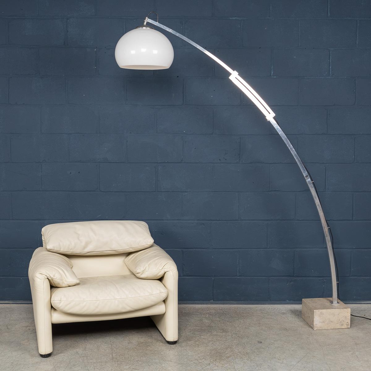 Lampadaire à arc extensible italien du 20ème siècle, vers 1970 Bon état - En vente à Royal Tunbridge Wells, Kent