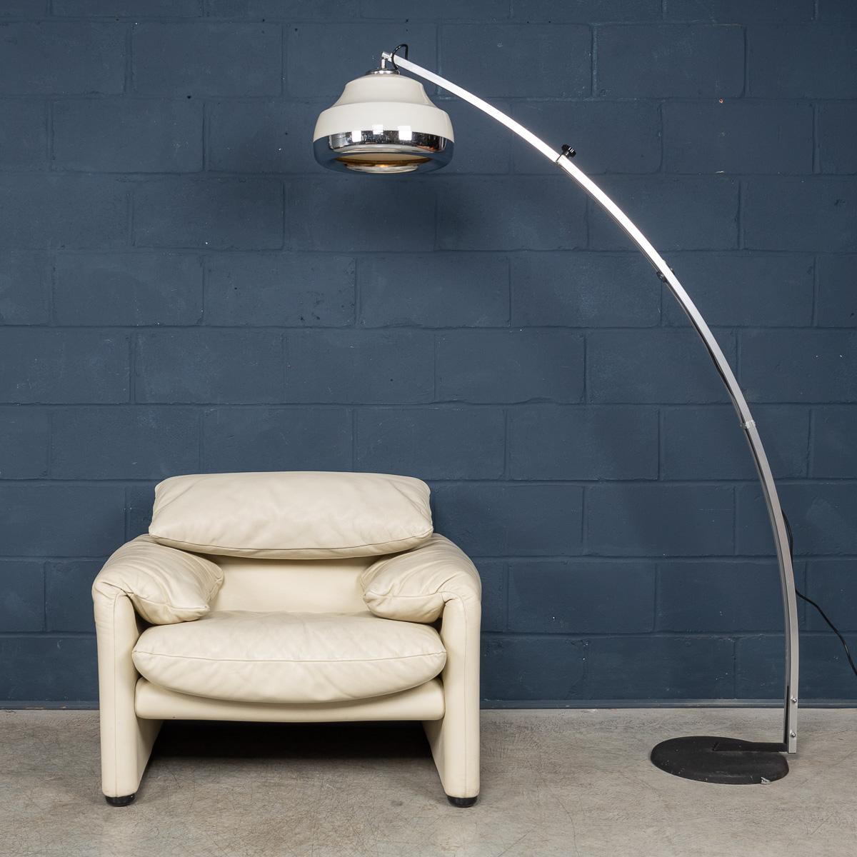 Lampadaire à arc extensible italien du 20ème siècle, vers 1970 Bon état - En vente à Royal Tunbridge Wells, Kent