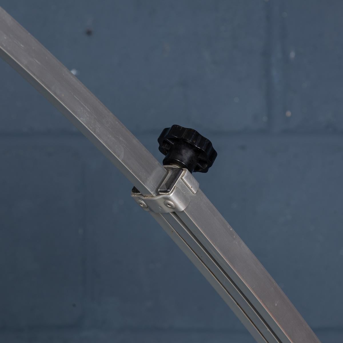 Lampadaire à arc extensible italien du 20ème siècle, vers 1970 en vente 2