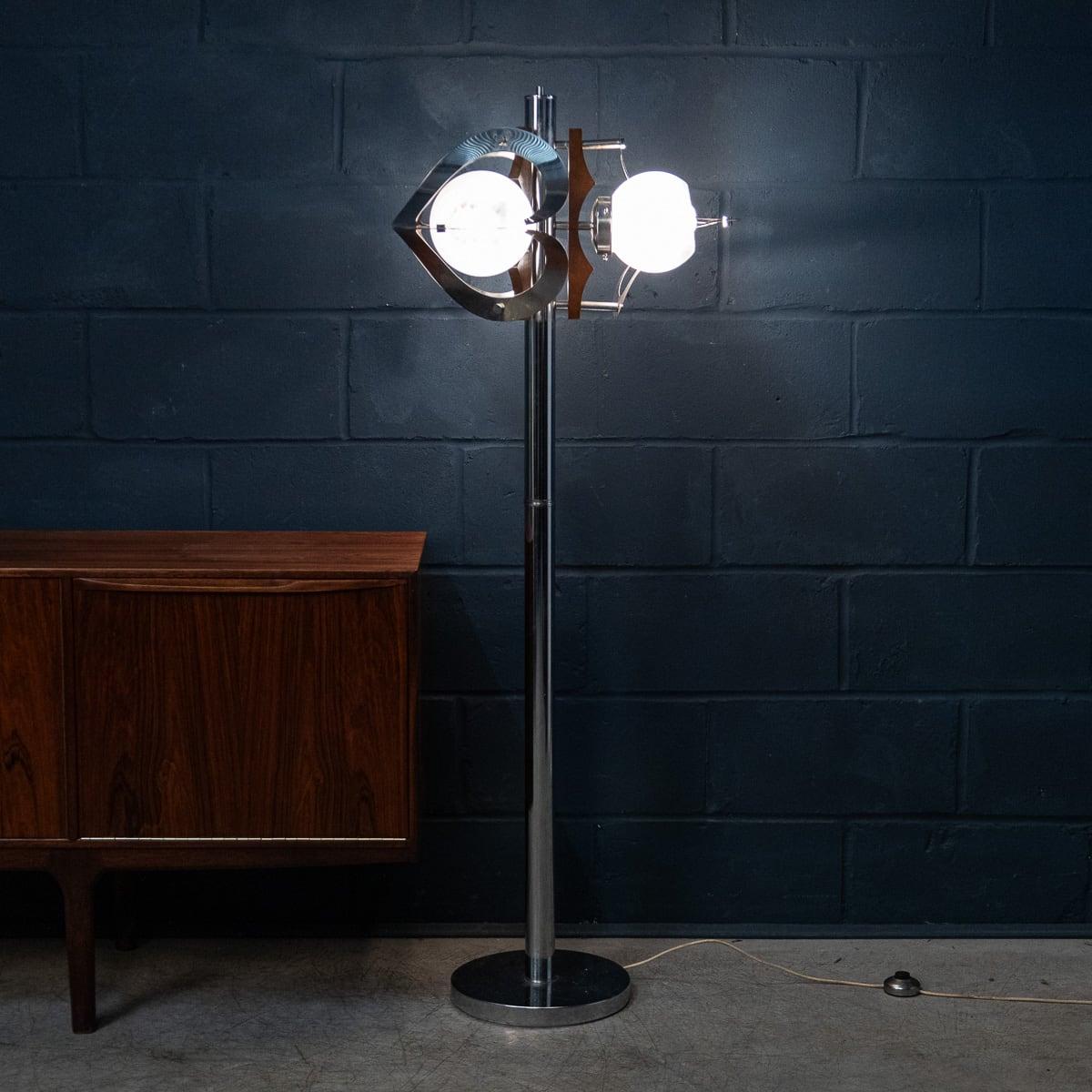 Lampadaire italien du 20e siècle à la manière de Gaetano Sciolari, Venise, vers 1970 Bon état - En vente à Royal Tunbridge Wells, Kent