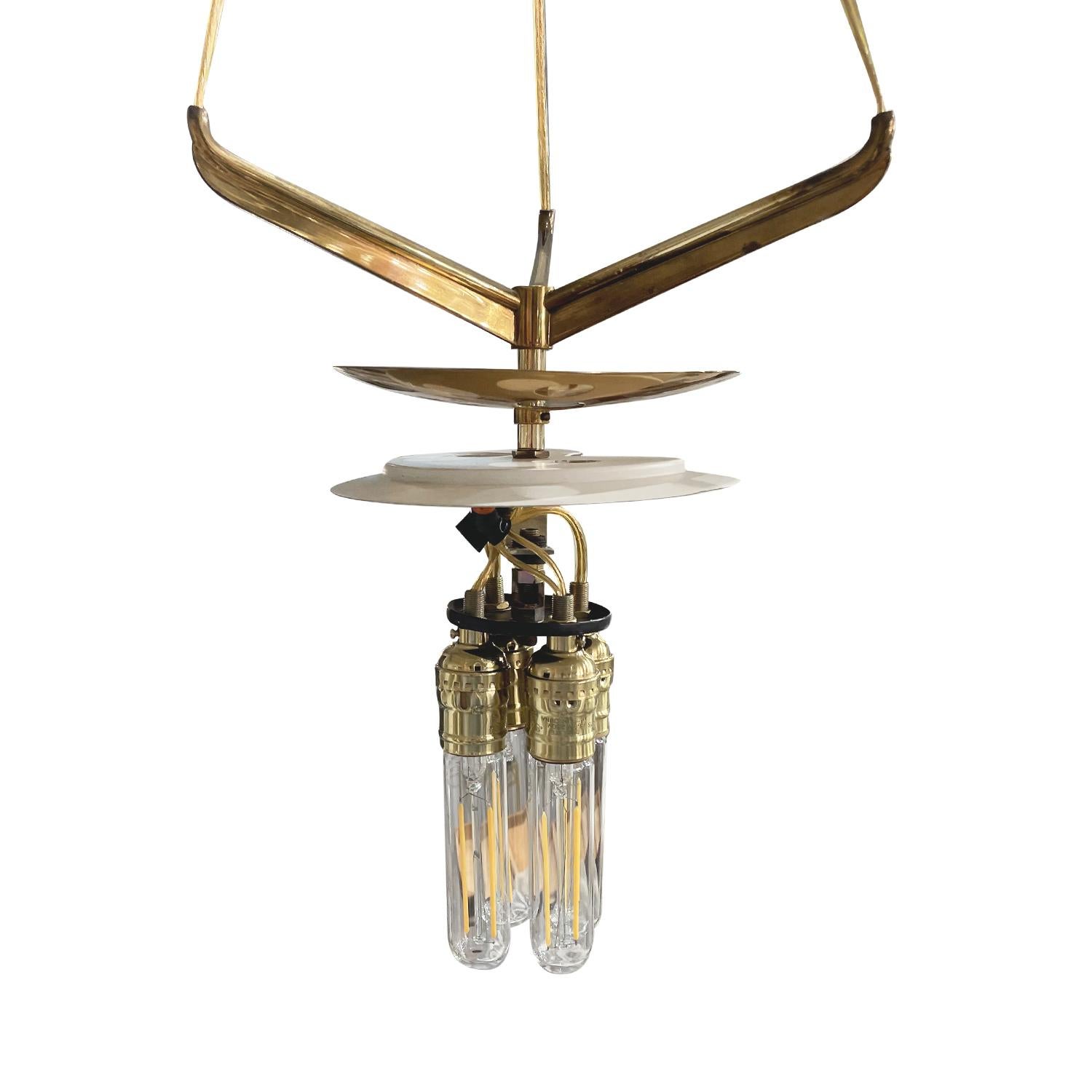 20th Century Italian Frosted Opaline Glass Suspension Chandelier by Stilnovo For Sale 2
