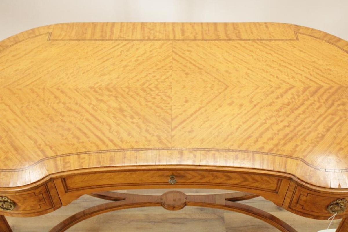 20th Century Italian George III Style Satinwood Dressing Table or Desk 1