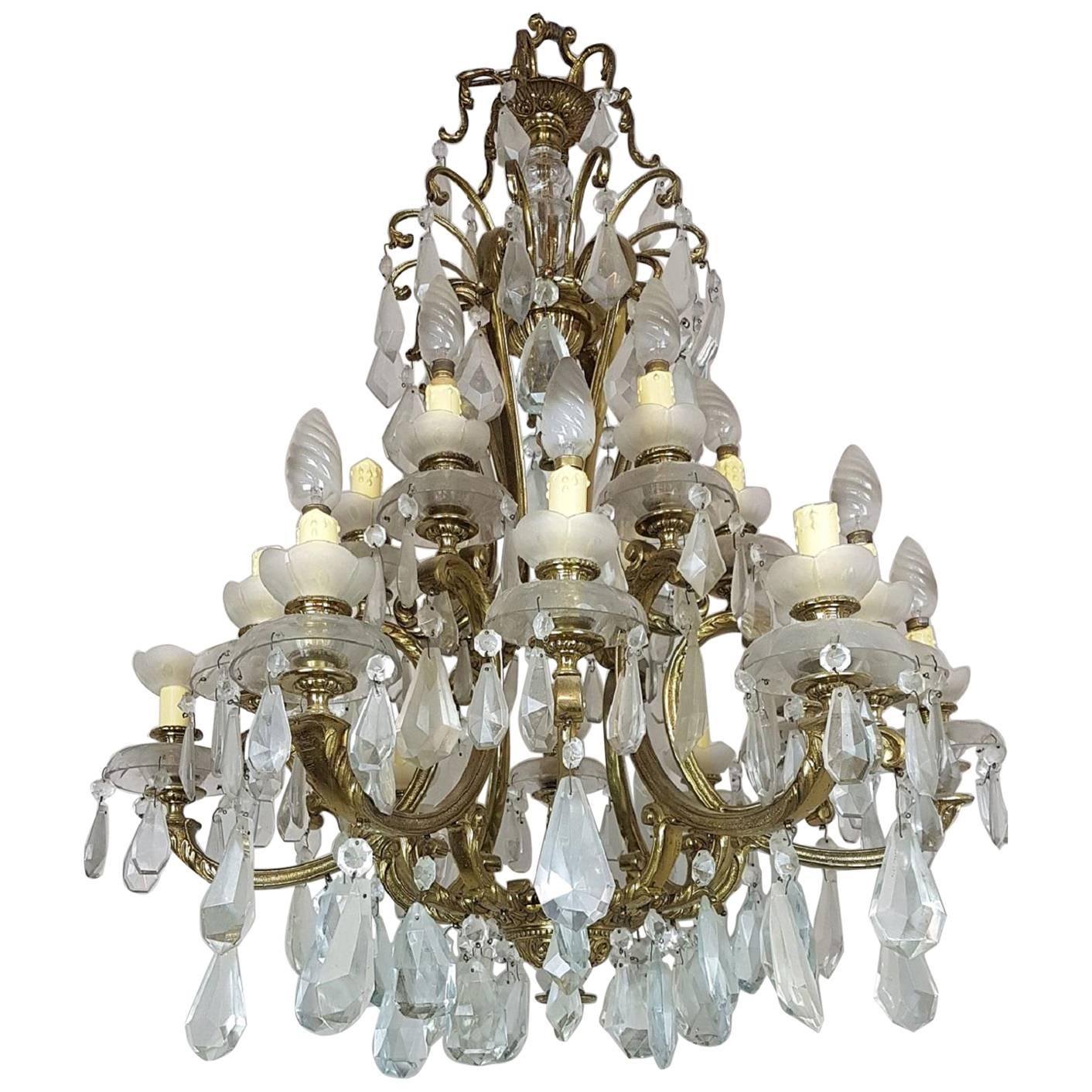 Lampadario italiano in bronzo dorato e cristalli del XX secolo