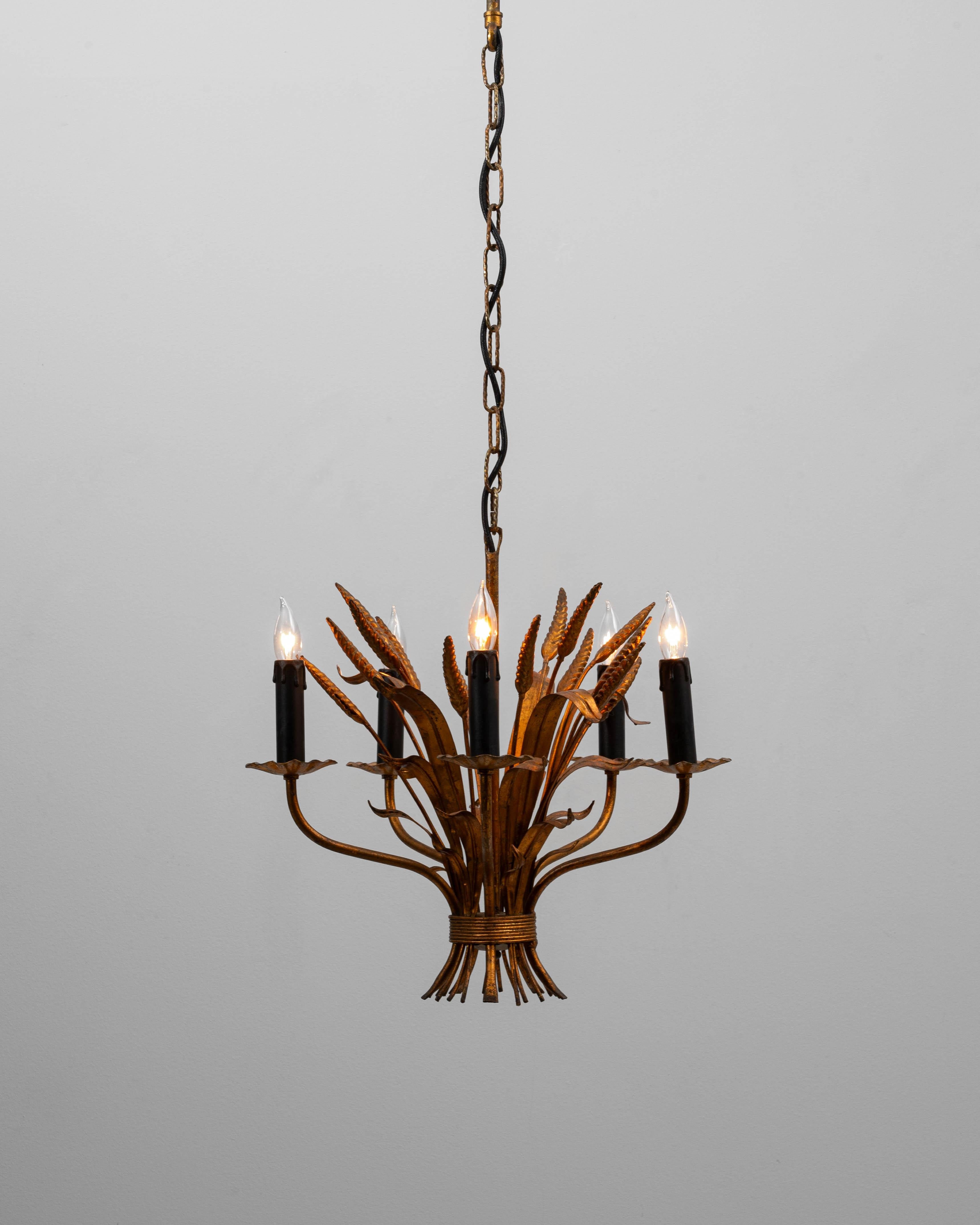 Lampadario a covoni di grano in tole Florentine dorate del XX secolo di Hans Kögl in vendita 6