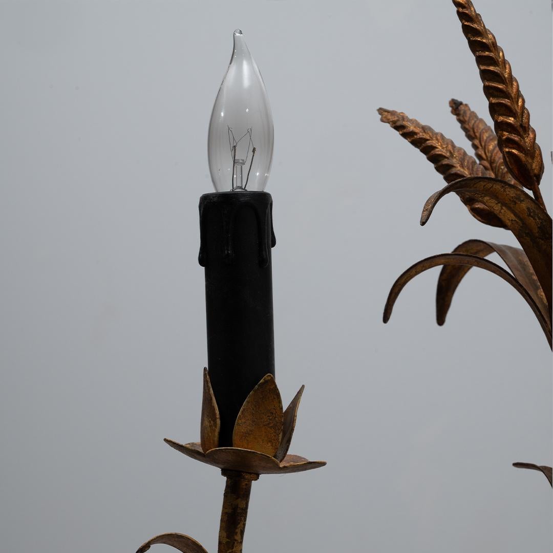 Lampadario a covoni di grano in tole Florentine dorate del XX secolo di Hans Kögl in vendita 4