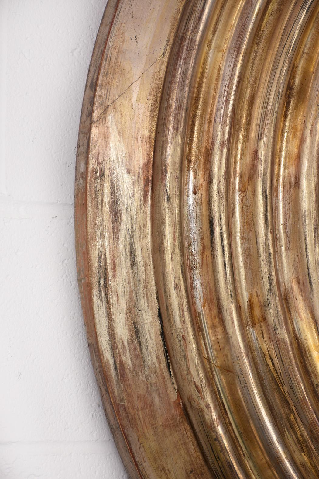 Miroir mural circulaire italien en bois doré avec cadre sculpté, 24 pouces de diamètre en vente 2