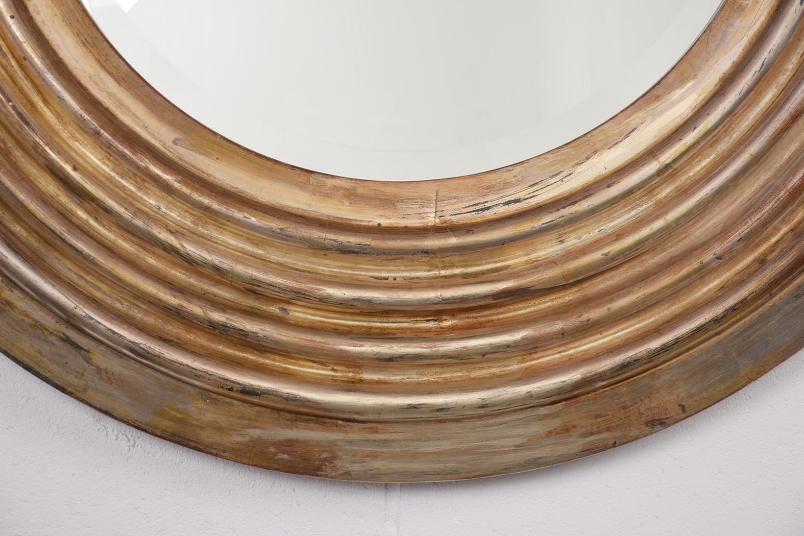 Miroir mural circulaire italien en bois doré avec cadre sculpté, 24 pouces de diamètre en vente 3