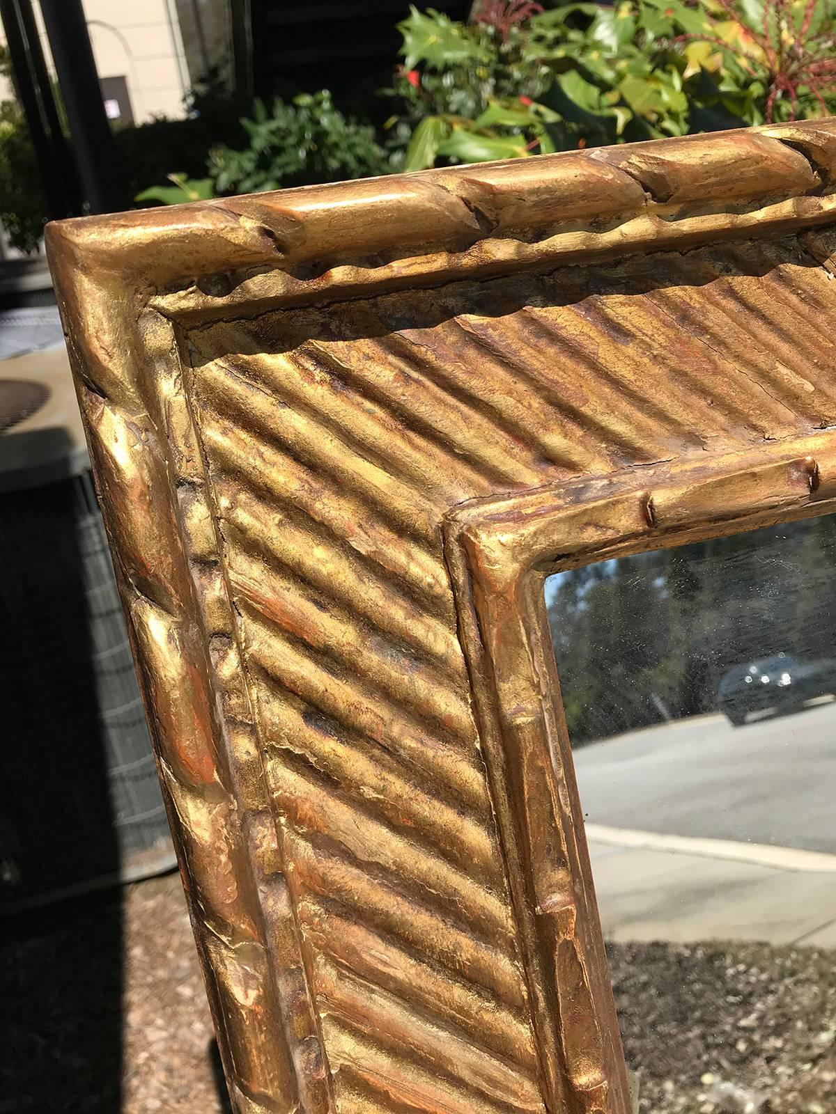 20th Century Italian Giltwood Mirror, Beautiful Detail 2