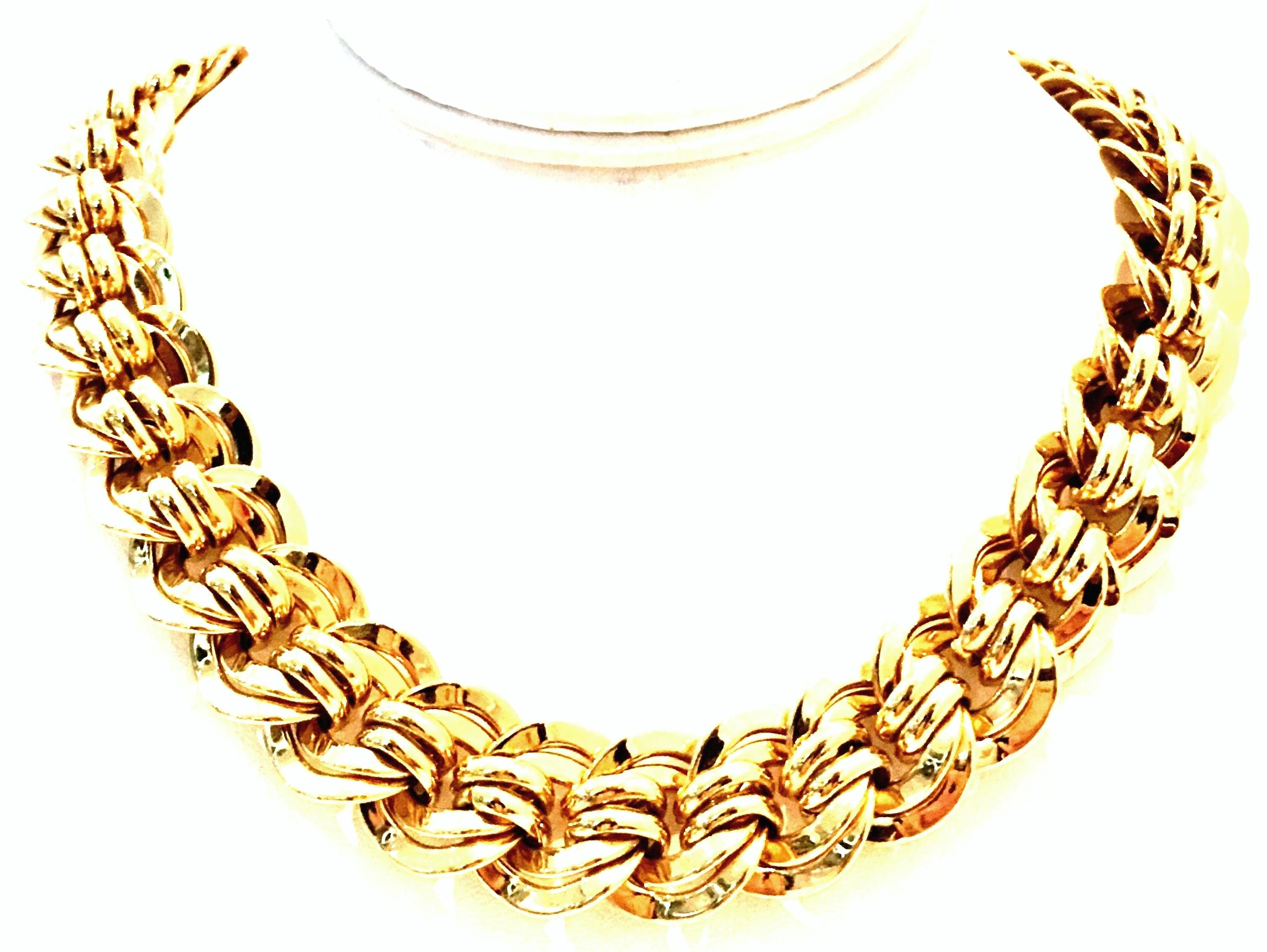 chain link style necklace