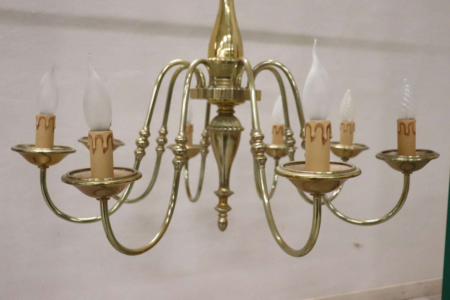 20th Century Italian Golden Brass Chandelier In Excellent Condition For Sale In Casale Monferrato, IT