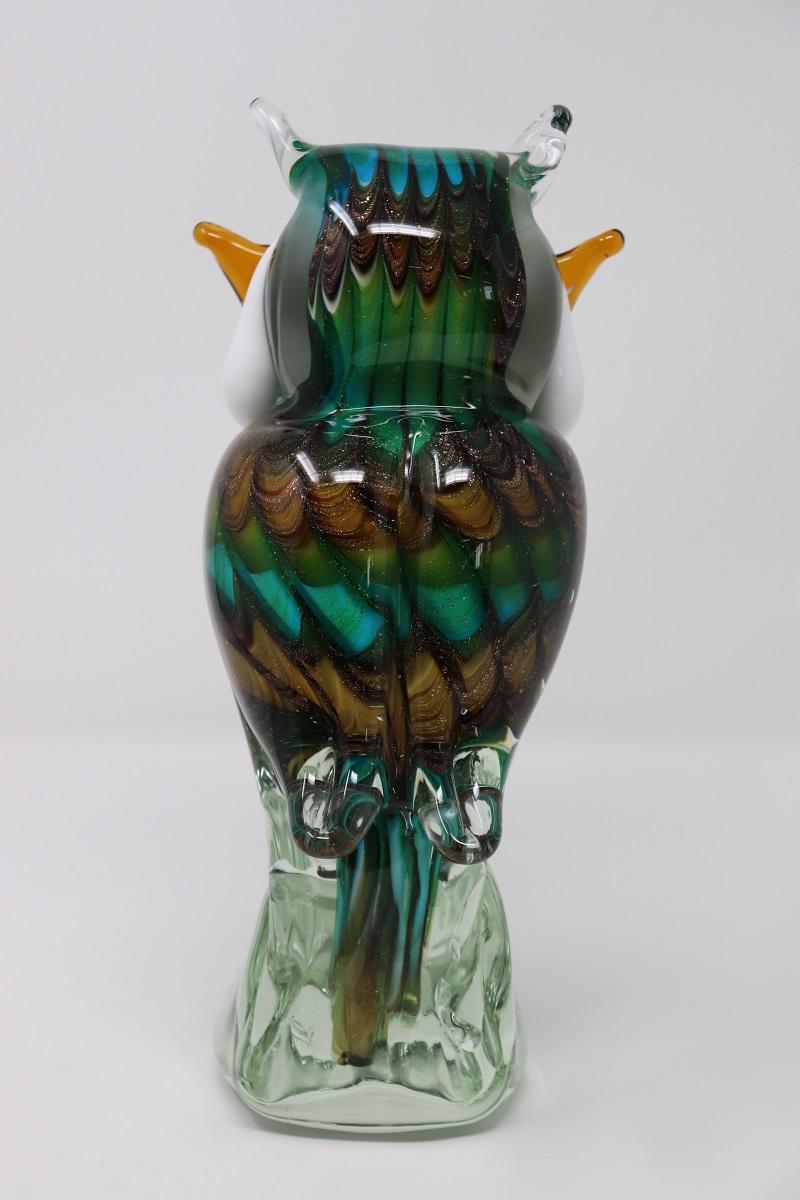 Italiano Scultura di gufo di Murano in vetro soffiato a mano del XX secolo in vendita
