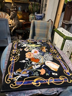 Piano in marmo intarsiato a mano del 20° secolo con pietre semipreziose