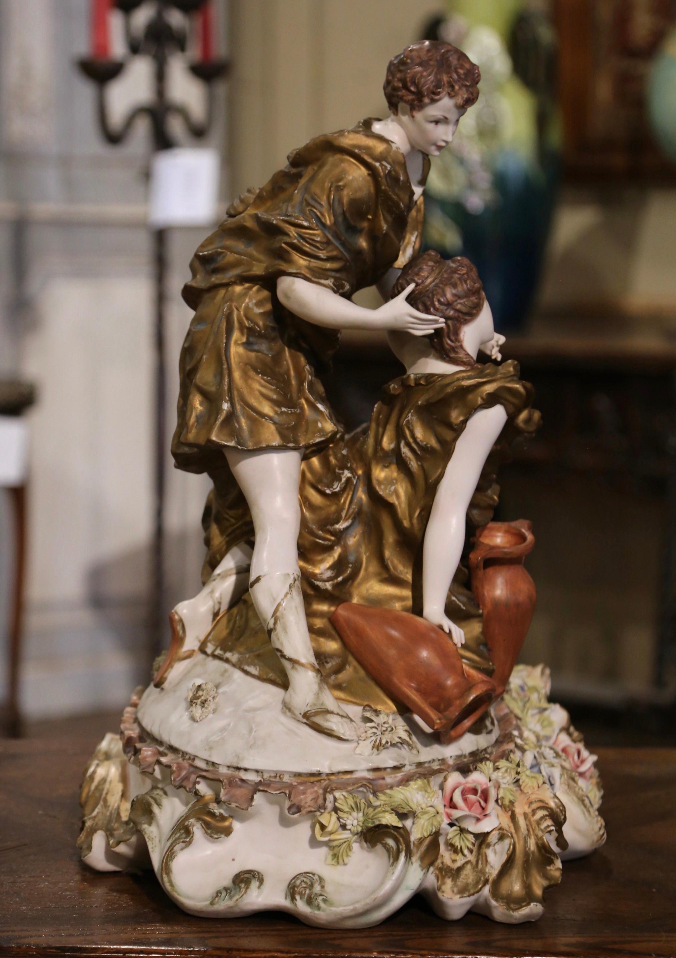 20th Century Italian Hand-Painted and Gilt Porcelain Capodimonte Figurine Statue For Sale 2