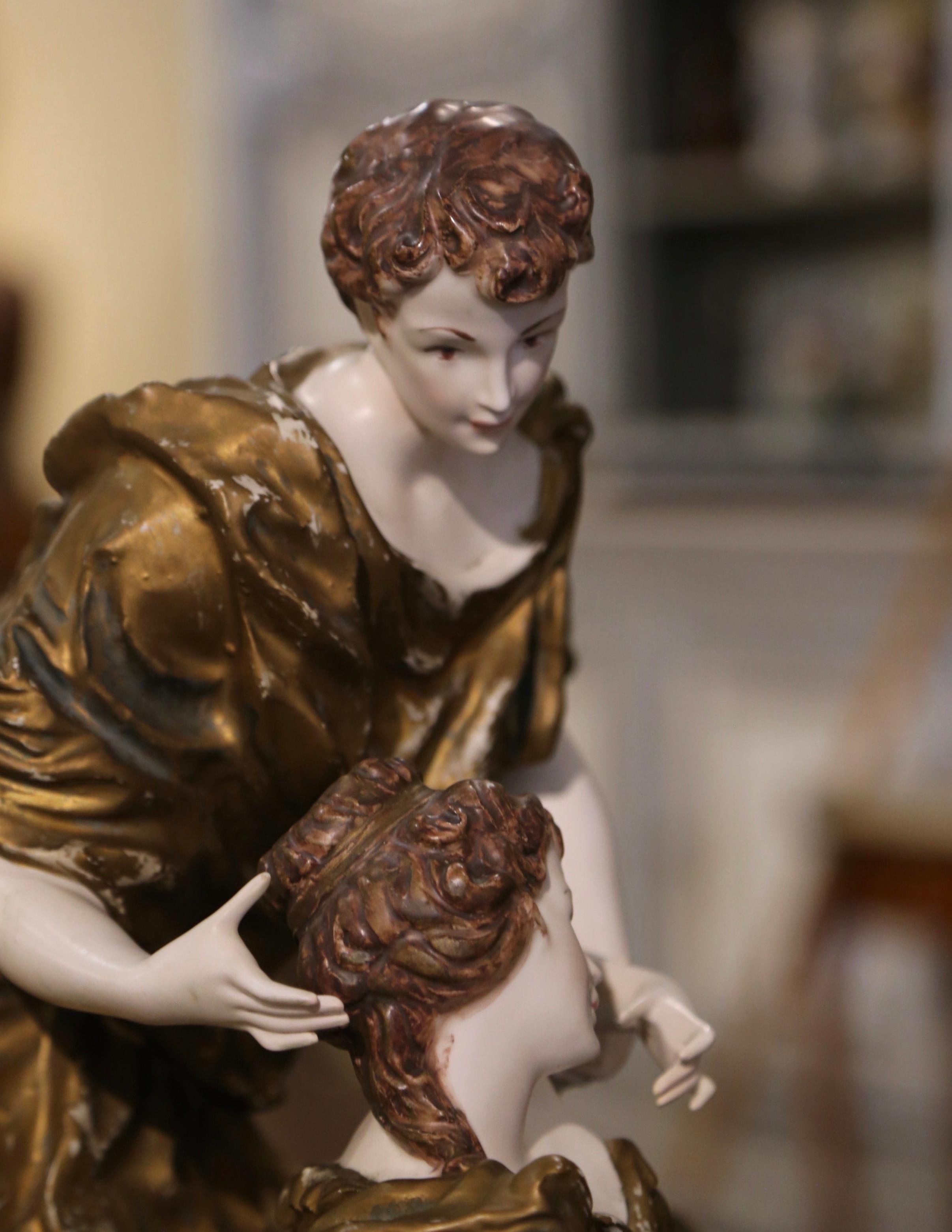 20th Century Italian Hand-Painted and Gilt Porcelain Capodimonte Figurine Statue For Sale 3
