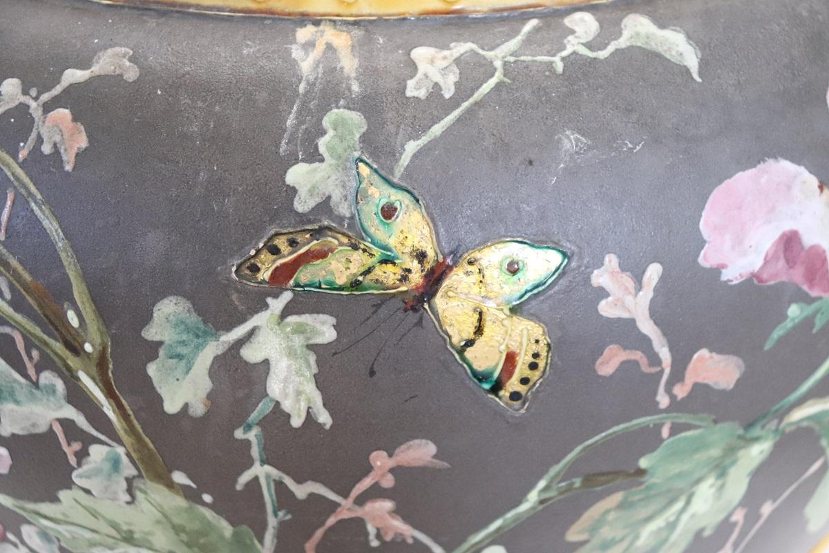 20th Century Italian Hand Painted Ceramic Vase For Sale 11