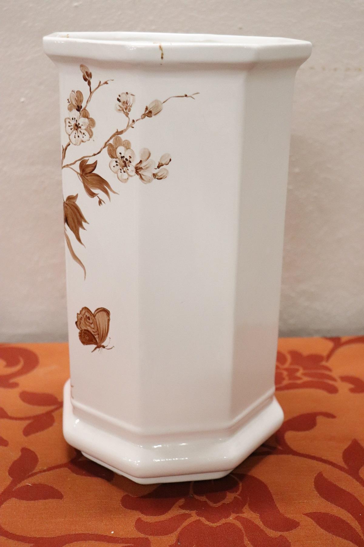 Vase italien du 20ème siècle peint à la main Excellent état - En vente à Casale Monferrato, IT
