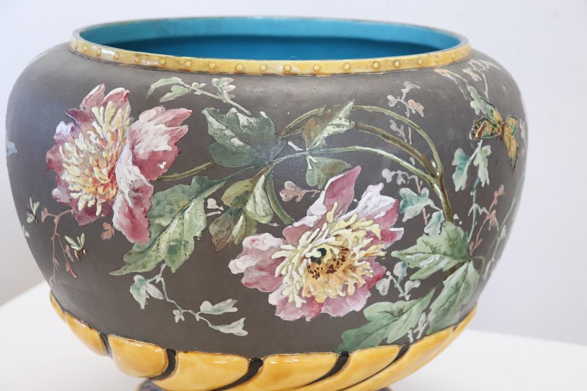 20th Century Italian Hand Painted Ceramic Vase For Sale 2