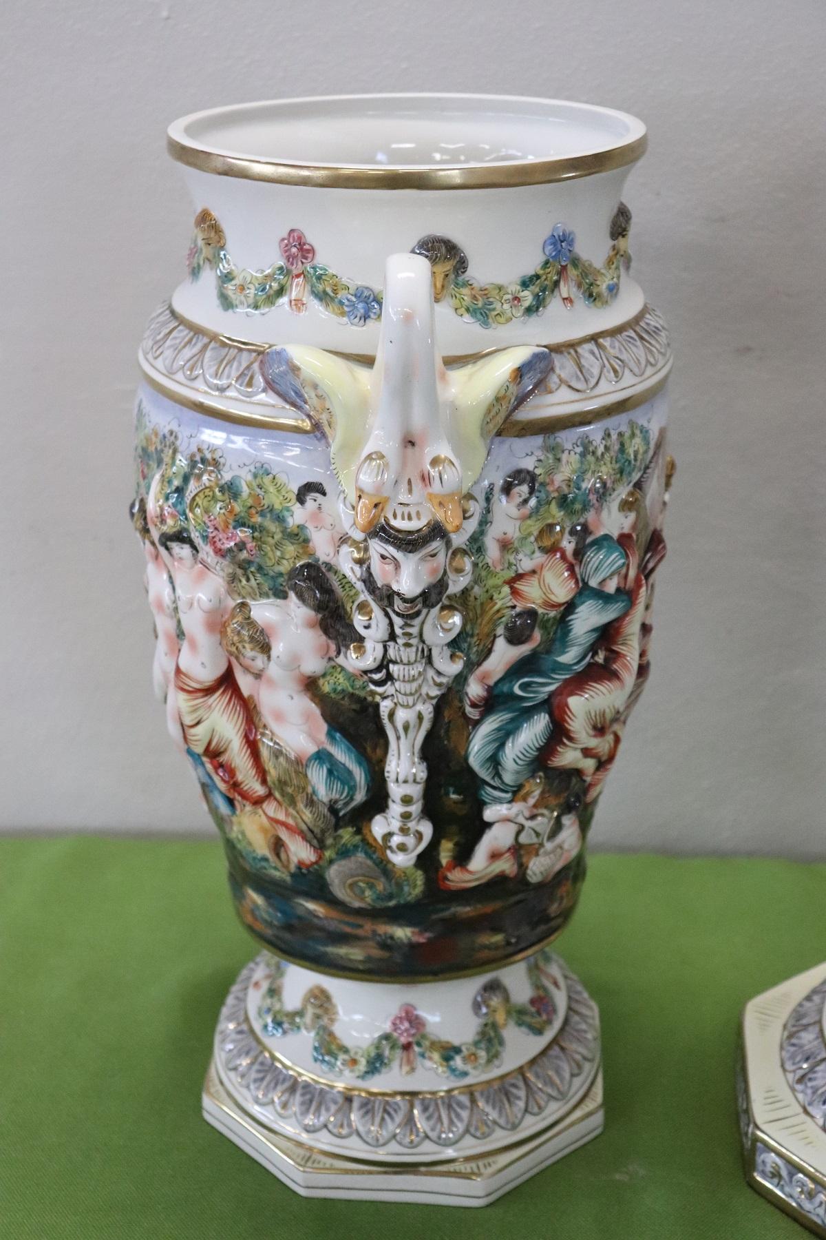 20th Century Italian Hand Painted Ceramic Vase with Column by Capodimonte In Good Condition In Casale Monferrato, IT