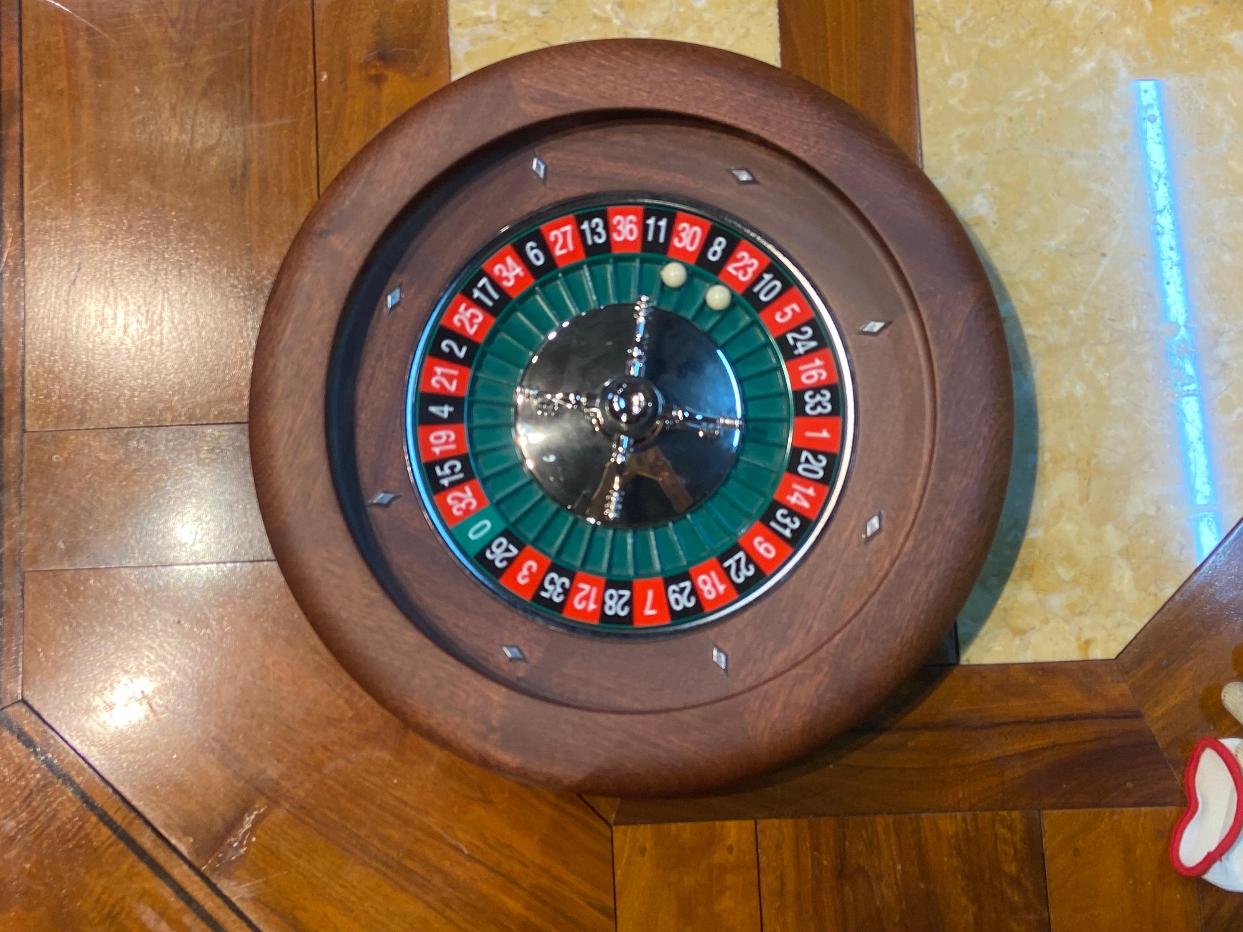 Roue de roulette italienne en acajou de haute qualité du 20ème siècle par Dal Negro en vente 1