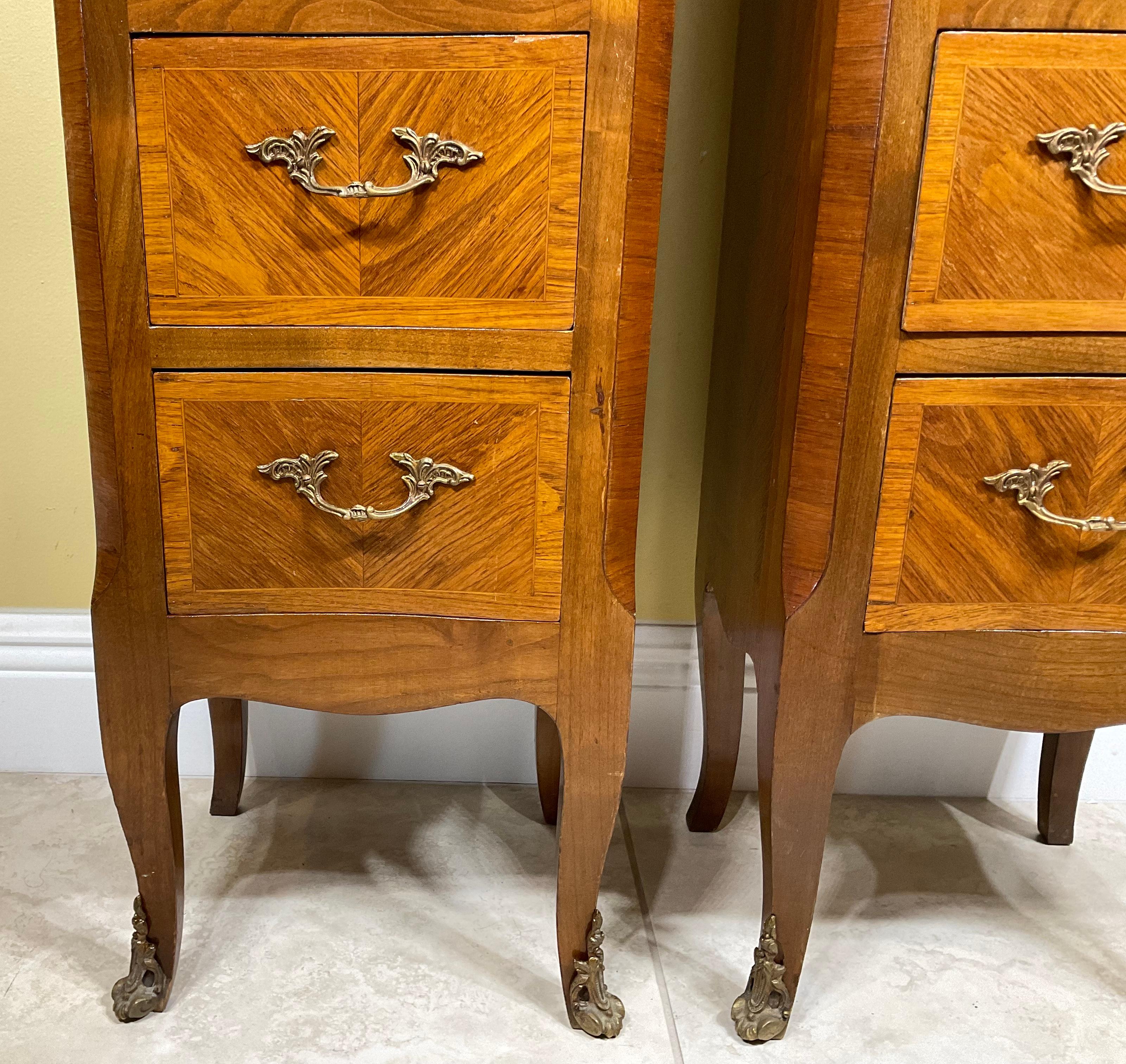 20th Century Italian Inlay Wood Pair of Nightstands For Sale 3