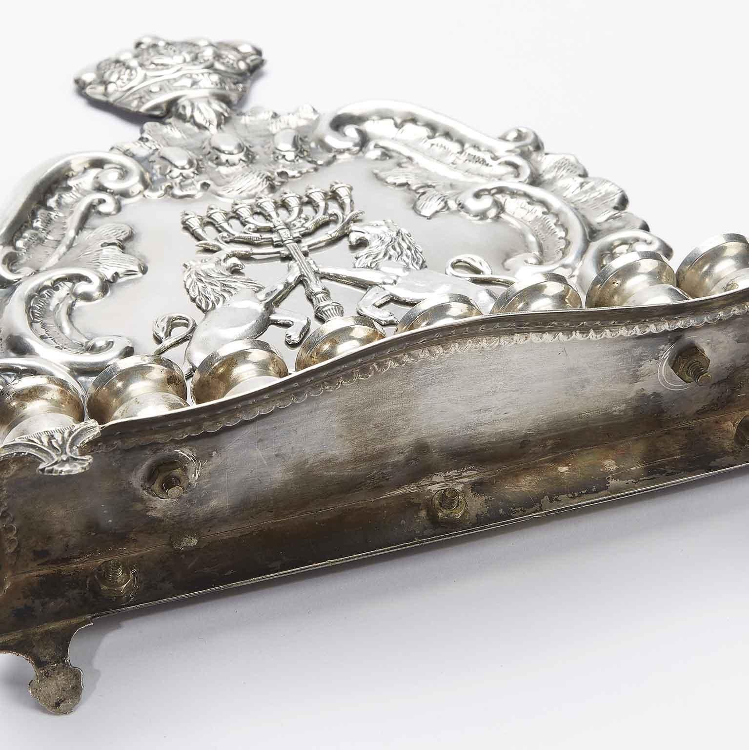 20th Century Italian Judaica Silver Hanukkah Lamp Menorah In Good Condition In Milano, MI