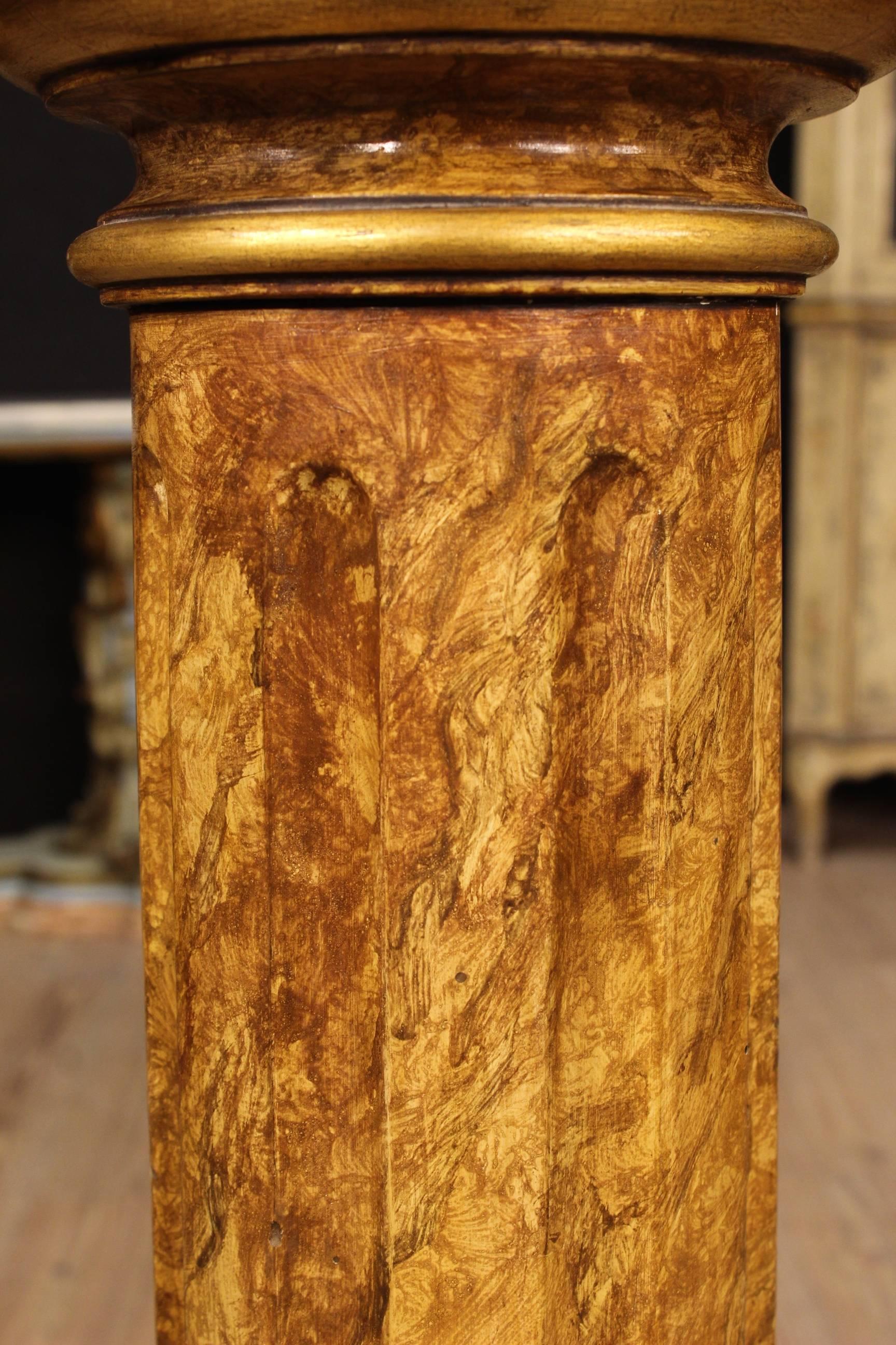20th Century Italian Lacquered and Gilded Faux Marble Wood Pair of Columns, 1920 In Good Condition In Vicoforte, Piedmont