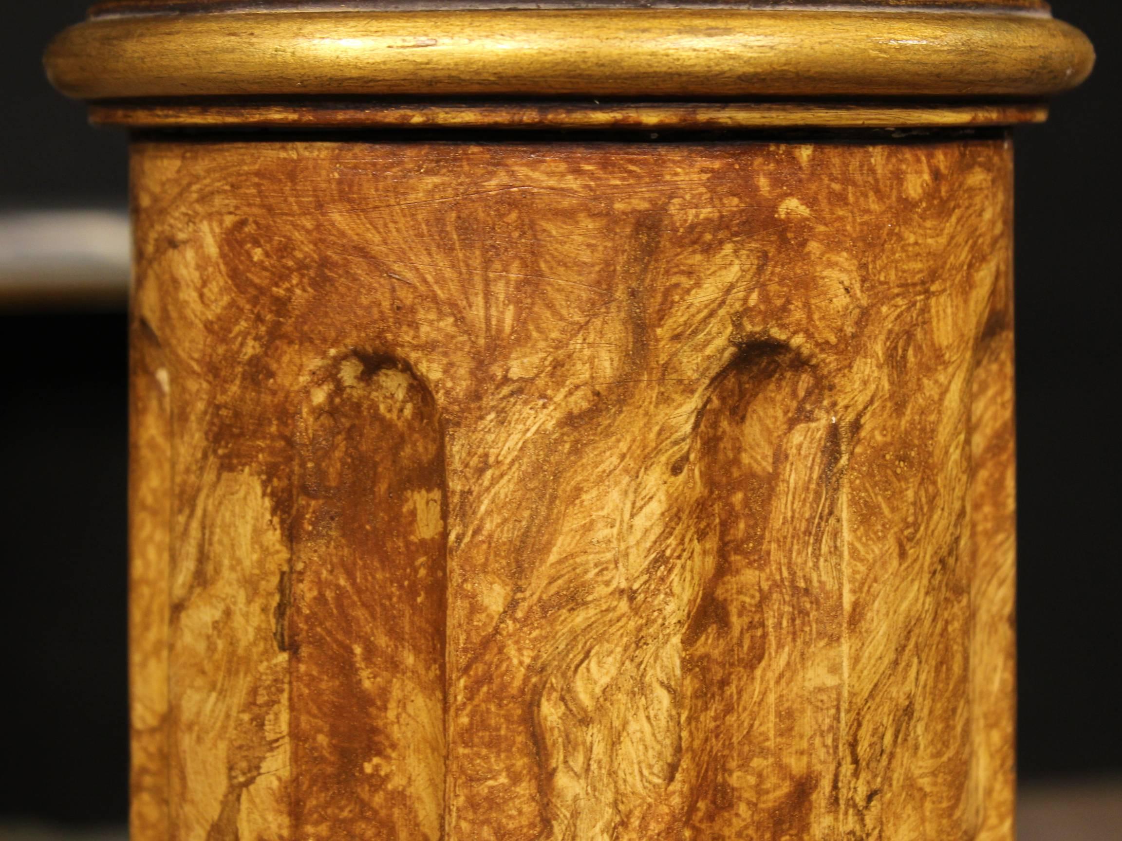 20th Century Italian Lacquered and Gilded Faux Marble Wood Pair of Columns, 1920 4