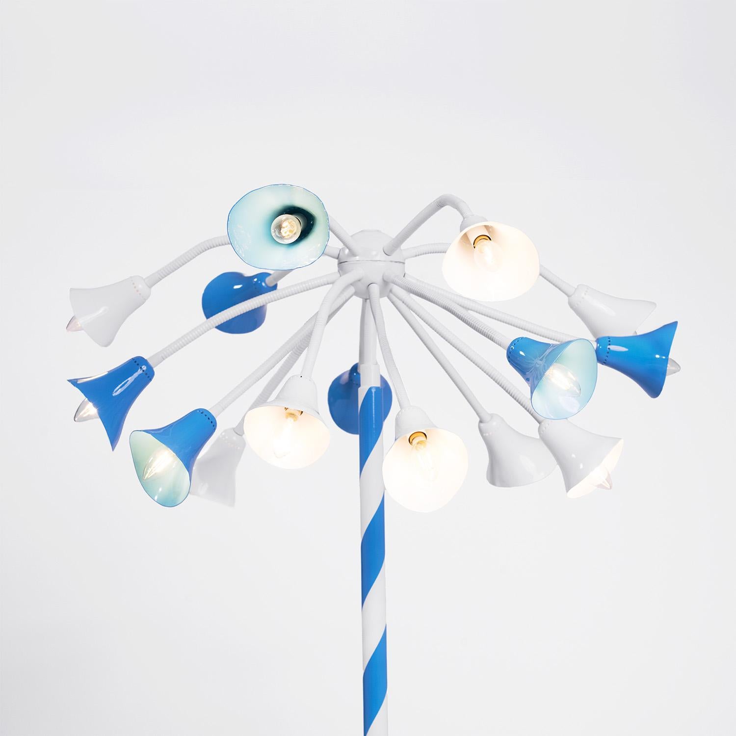A turquoise-white, vintage Mid-Century modern Italian floor lamp made of hand crafted lacquered metal and aluminum, designed by Gino Sarfatti for Arteluce in good condition. The large colorful floor lamp is composed with fourteen adjustable,