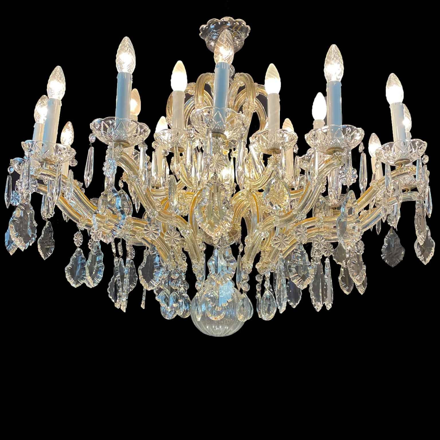 20th Century Italian Large Crystal Chandelier Hollywood Regency Style 22 Lights 7