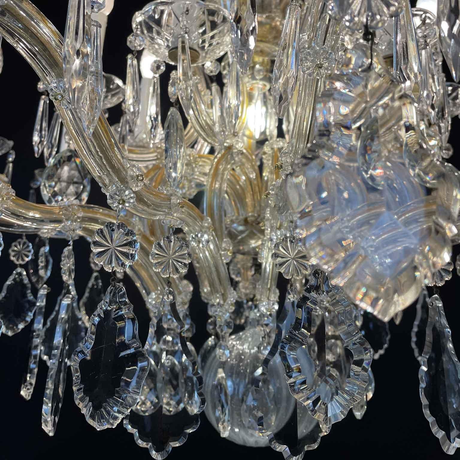 20th Century Italian Large Crystal Chandelier Hollywood Regency Style 22 Lights 8