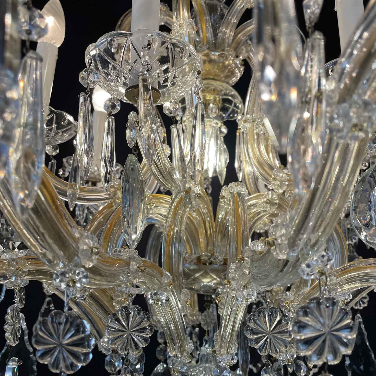 20th Century Italian Large Crystal Chandelier Hollywood Regency Style 22 Lights 11