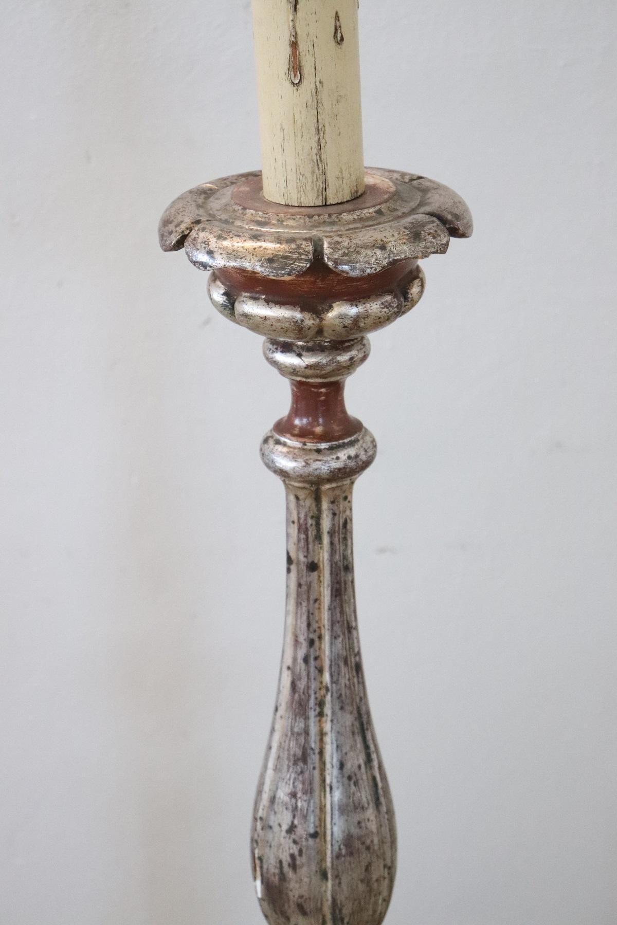 Lacquered 20th Century Italian Louis XIV Style Silvered Wood Torchère or Floor Lamp