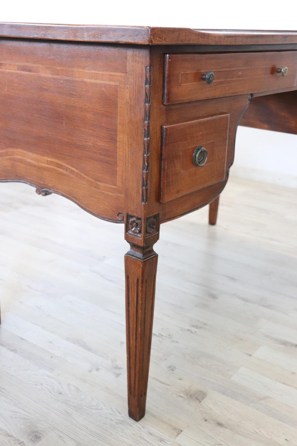 20th Century Italian Louis XVI Style Inlaid Walnut Writing Desk For Sale 1