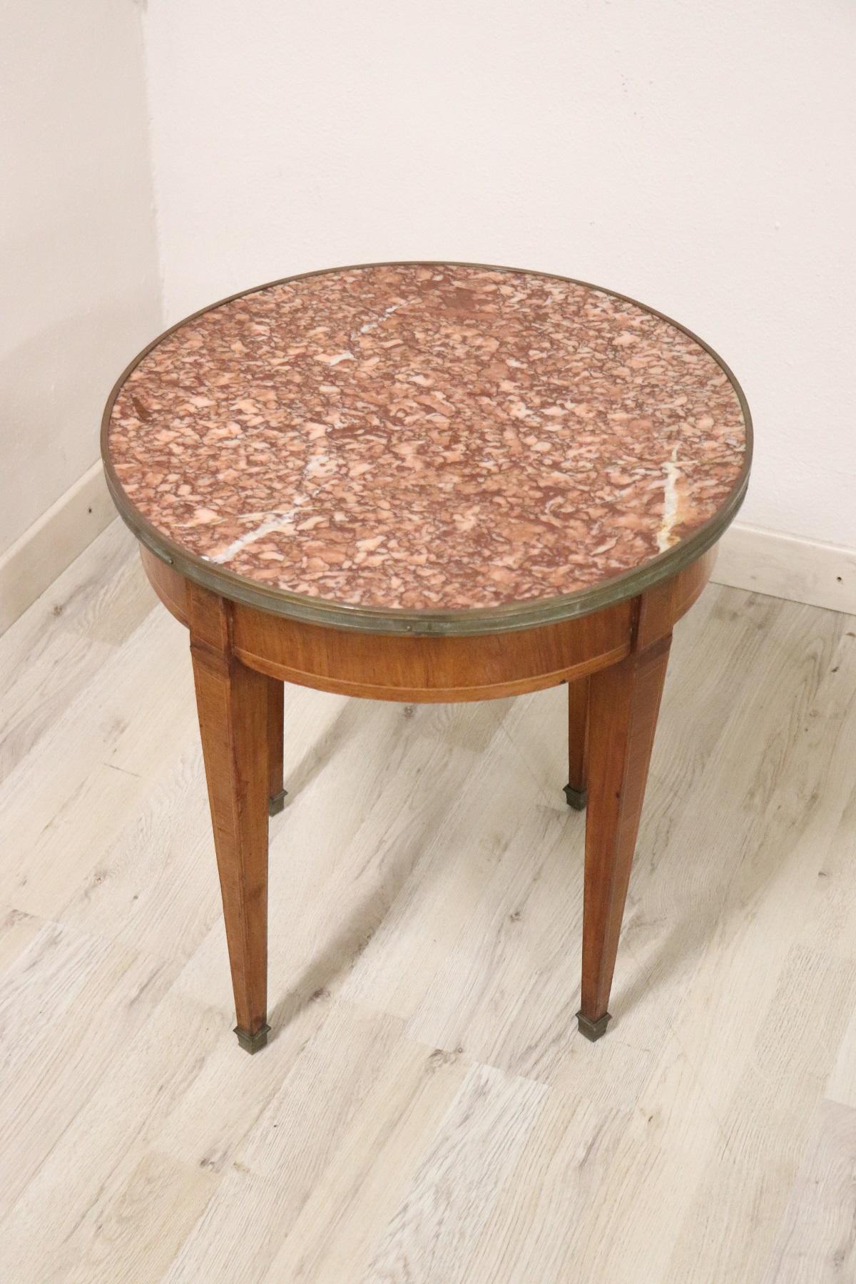 20th Century Italian Louis XVI Style Inlay Walnut Coffee Table or Side Table In Excellent Condition In Casale Monferrato, IT