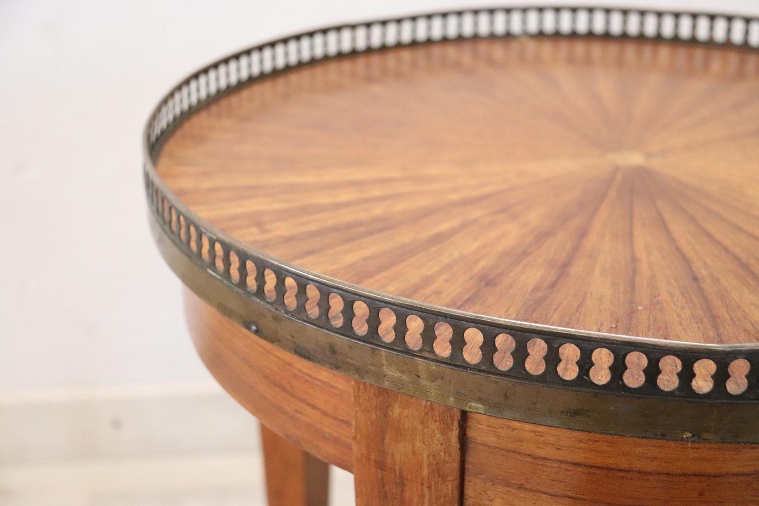 Mid-20th Century 20th Century Italian Louis XVI Style Round Side Table or Coffee Table