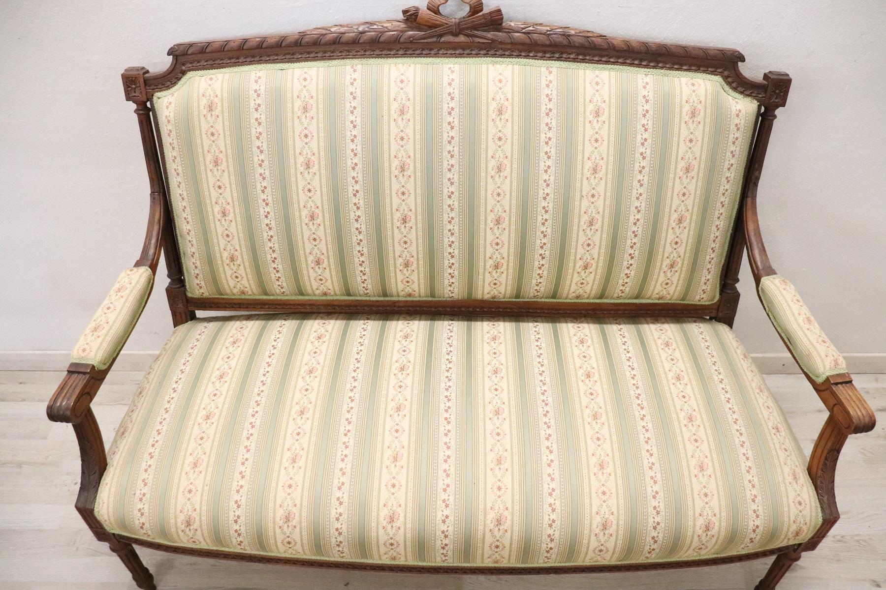 20th Century Italian Louis XVI Style Sofa or Settee In Good Condition In Casale Monferrato, IT